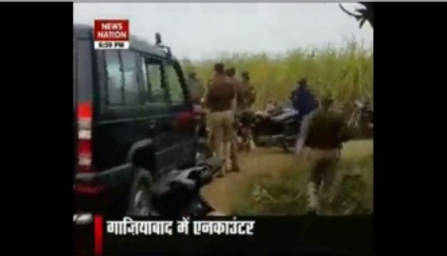 Gunbattle reported between cops, gang of robbers