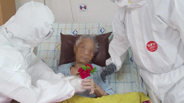 국내 최고령 코로나19 환자 104세 할머니 완치...오늘 퇴원 / YTN