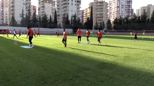 Adanaspor'da tek hedef ligde kalmak
