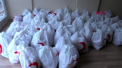 ERZURUM Akademisyen, öğretmen ve memurlar Kızılay için gönüllü oldu