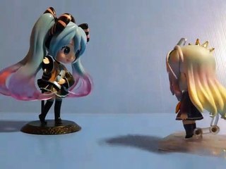Shiro Taking Picture To Miku Figure Brought Their Collection Stop Motion Animation