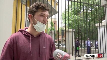 Report TV -Studentët kundër mësimit online: Është përjashtues! Kërkojmë anulimin e tarifave