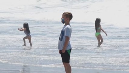 Playas de Los Ángeles abren pero con restricciones para evitar contagios