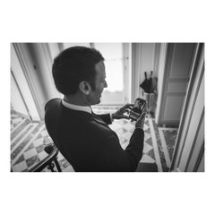 Emmanuel Macron surpris en train de regarder des vidéos très étonnantes à l’Elysée !