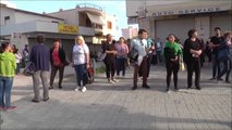 Ora News - Vlorë, protestuan për pagën e luftës, pushohen nga puna 20 punonjës të fasonerisë