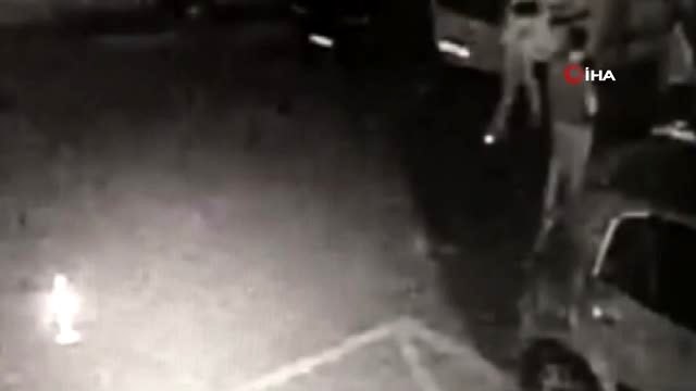 Bursa'da silahların konuştuğu ve 1 kişinin hayatını kaybettiği silahlı kavga kamerada