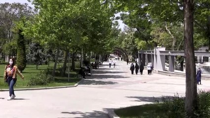15-20 yaş grubu gençler uzun zaman sonra sokağa çıktı