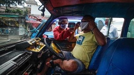 Pasien COVID-19 Pilih Berobat ke Dukun