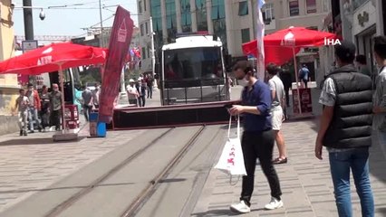 İstiklal Caddesi'nde faciadan dönüldü