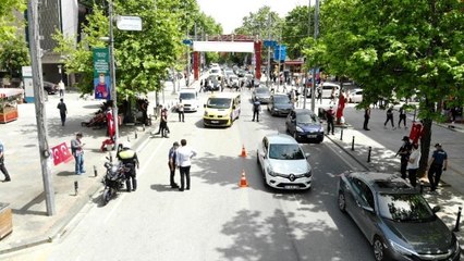 Uyarıları dinlemeyen vatandaşlar Bağdat Caddesi'ne akın etti
