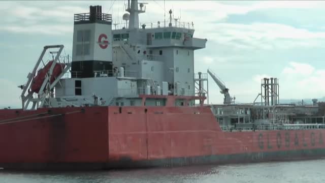 Un barco español y su tripulación, abandonados durante 5 meses en Filipinas