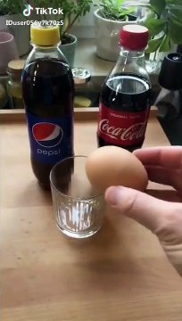 What happens when you soak an egg in coke