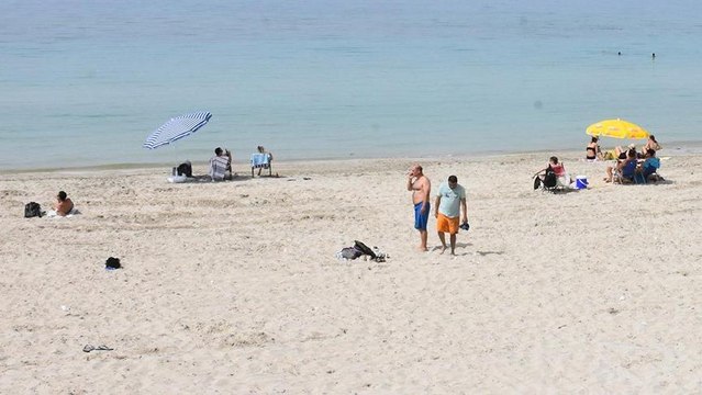 Sıcaklık 34 dereceyi gördü, plajlar hareketlendi