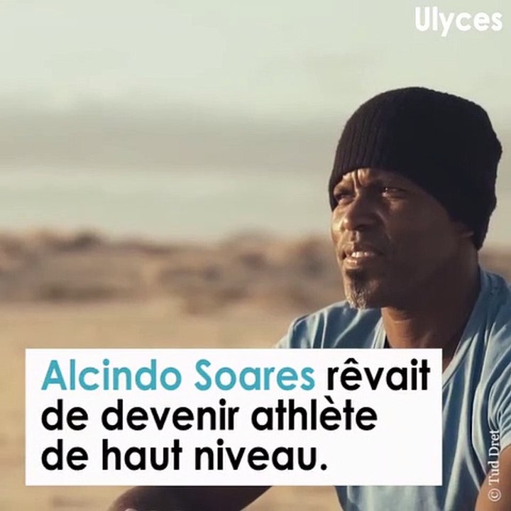 IL CRÉE UNE SALLE DE SPORT AVEC DES DÉCHETS