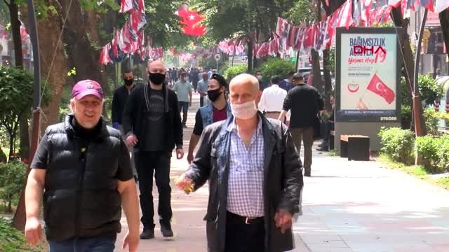 İzmit'te sokağa çıkma kısıtlaması öncesi alışveriş yoğunluğu