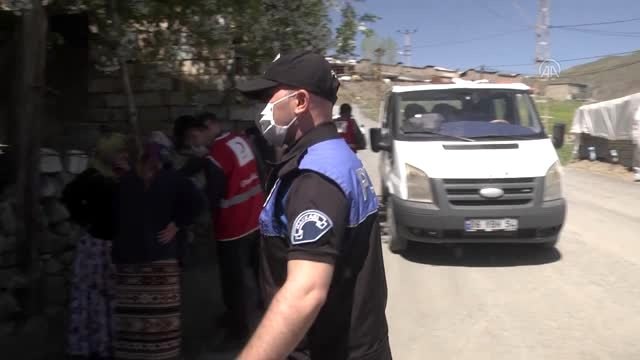 Türk Kızılay'dan ailelere ramazan yardımı