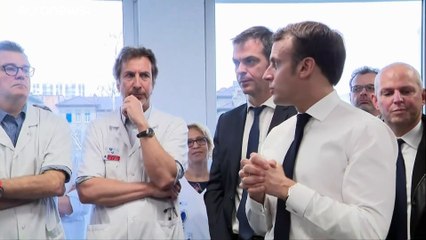 Réforme de la santé : Macron reconnaît des "erreurs"