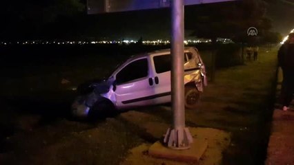 Erzincan'daki kazada kamyonette sıkışan sürücüyü itfaiye ve 112 ekipleri kurtardı