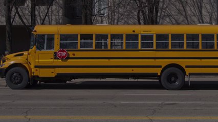 This Amazing Woman is Using a School Bus to Deliver Meals
