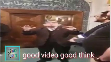 Different style of  Azan voice in Egypt qari teaching people