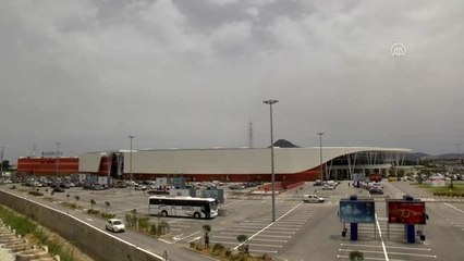 Tunus'ta AVM'ler kapılarını yeniden açtı - BEN