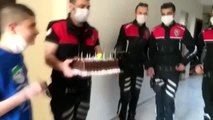 Erzincanlı Canahmet'e polislerden pastalı doğum günü sürprizi