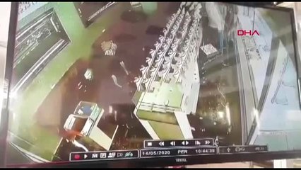 Kuyumcu soygunu saniye saniye güvenlik kamerasında