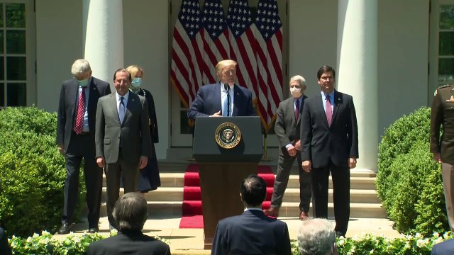 Trump espera tener vacuna contra COVID-19 para fin de año o quizás antes