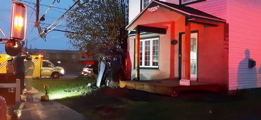 Camionnette vs maison à Beauharnois