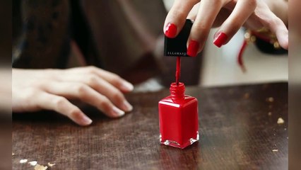 अपने नेल्ज़ को ऐसे बना सकती है सुन्दर और मजबूत - Nail Care Tips