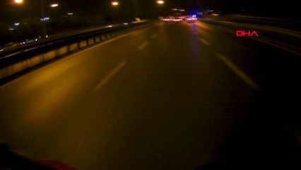 D-100'DE FİLM GİBİ KOVALAMACA; HAVAYA ATEŞ AÇAN TRAFİK POLİSLERİ YAKALADI