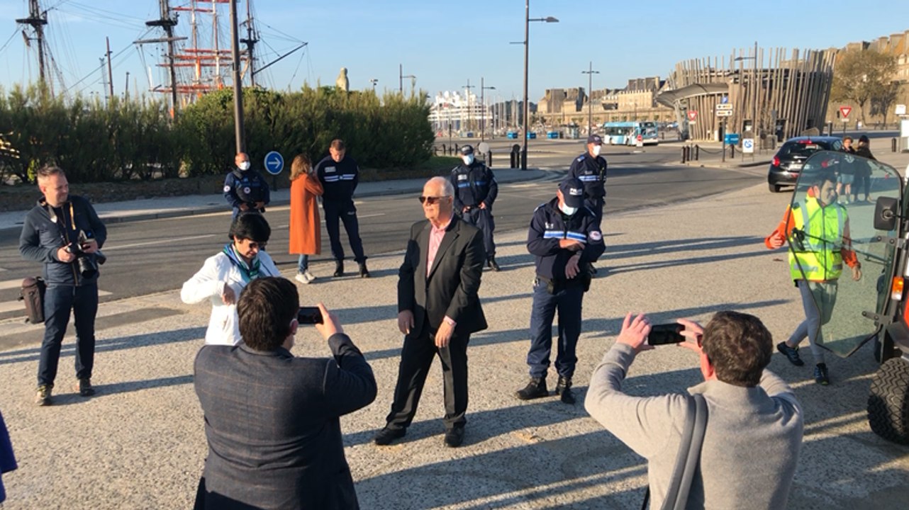 Ouverture de la plage à Saint-Malo