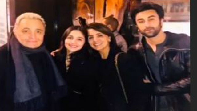 Riddhima shares her family photo with Rishi Neetu Ranbir & with Alia Bhatt | FilmiBeat