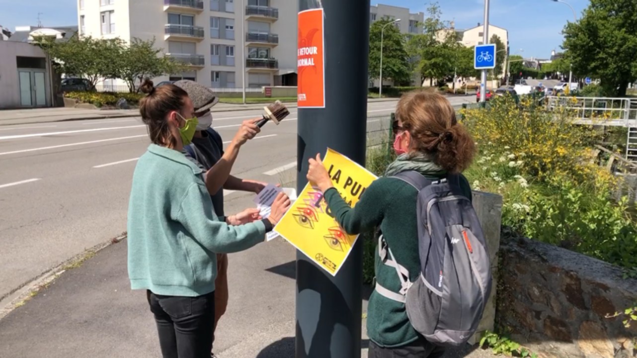 Action anti-pub du collectif Extinction Rébellion