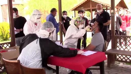 Sivasspor'da futbolcular, teknik heyet ve personele Kovid-19 testi