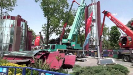 Beşiktaş’ın Simgelerinden “Özgürlük Anıtı” Yıkılıyor