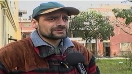 Arkiv - Reforma per Teatrin Kombetar, aktoret: Rama te dorehiqet si minister Kulture (6 Mars 1999)