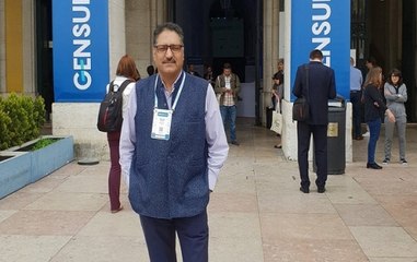 Thousands attend Shujaat Bukhari's funeral in Kashmir