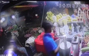 Uttar Pradesh: A man throws bomb on a juice shop in Allahabad