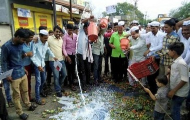 Farmers continue nationwide protest on second day of Kisan Avkash; vegetable prices record high
