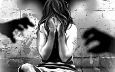 Rape victim alleges acid attack on her way to court
