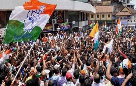 Congress, JD(S) workers protest outside Governor's residence in Bengaluru