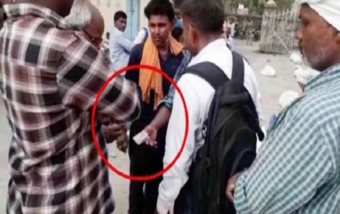 Varanasi Bridge Collapse: Hospital staff demands bribe to get post mortem conducted