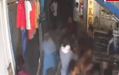 Uttar Pradesh: A group of robbers creates ruckus on streets with shopkeepers