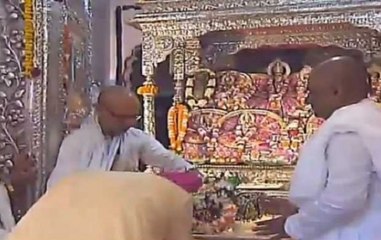 PM Narendra Modi Performs Special Prayers At Janaki Temple In Nepal