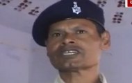 Khabar Achi Hai: A police officer teaches small kids in Naxal prone area in Jharkhand
