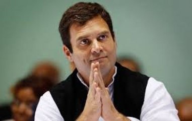 NATION REPORTER: Rahul Gandhi interacts with pourakarmikas in Bengaluru