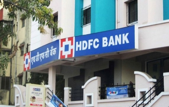Madhya Pradesh: HDFC Bank cashier frauds of Rs 1.28 crore caught in Dhar's branch
