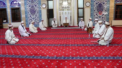 Ahlat’ta okutulan 2 bin 814 hatim Kadir Gecesi bağışlandı