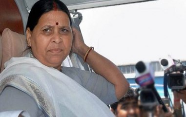 Nation Reporter: Rabri Devi protests against state govt outside Legislative Council